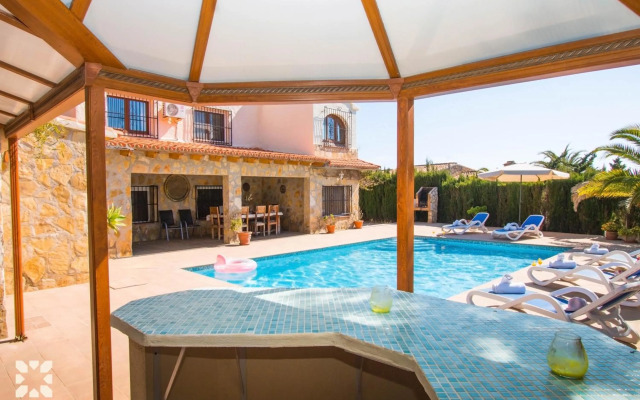 Villa Hugo 11 by Abahana Villas