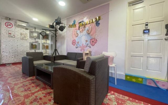 OYO Home 90370 D'tampi Homestay