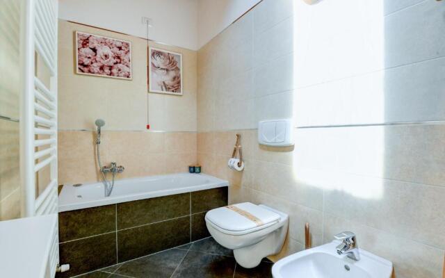 Rosa del Lago Apartment