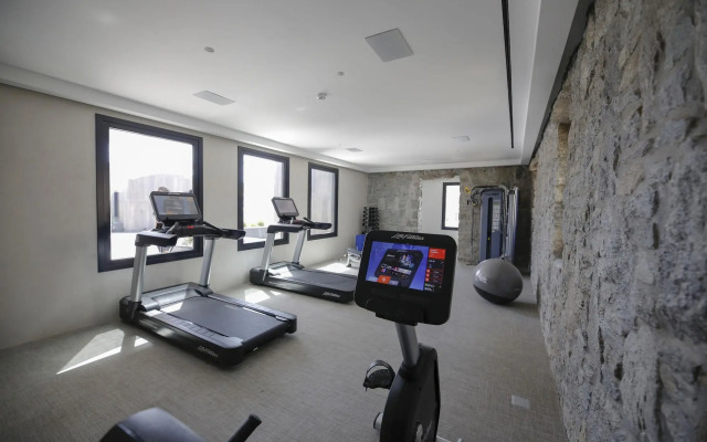 Aeonic Suites and Spa