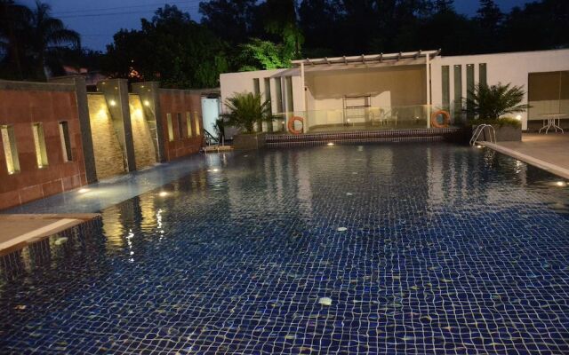 Chanakya BNR Hotel
