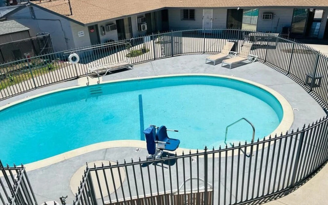 Lanai Motel