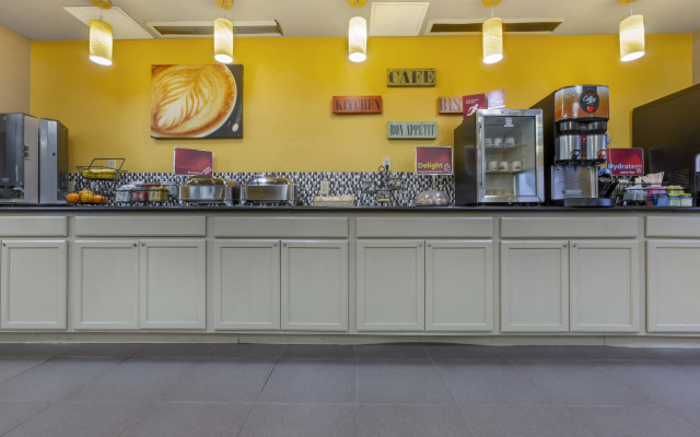 Best Western Plus The Four Corners Inn