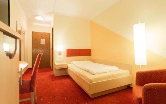 Hotel-Restaurant „Roter Hahn“