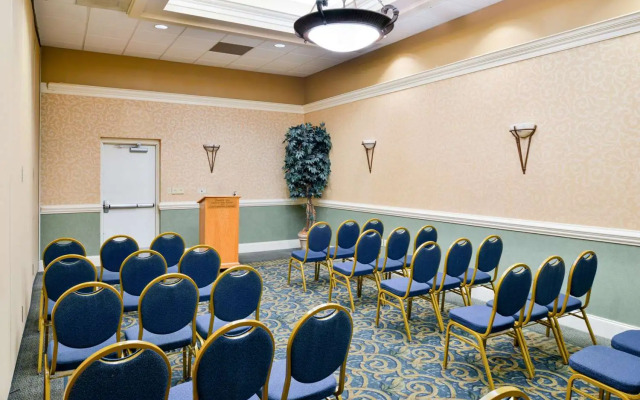 Quality Inn Dutch Inn