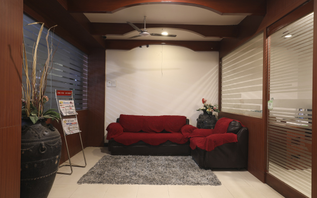 OYO 14726 Hotel Vaishnavi park