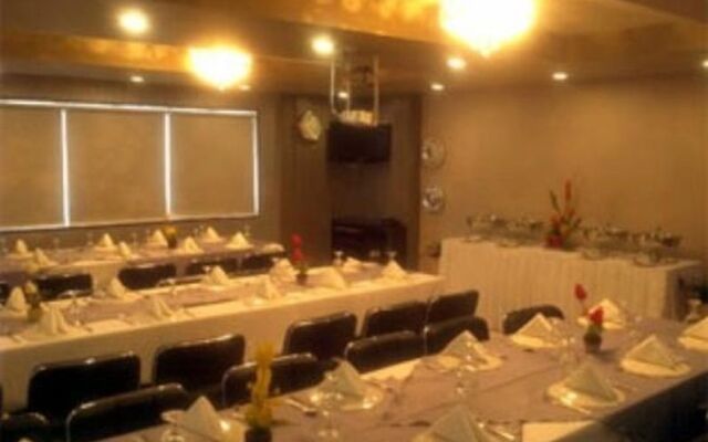 Valleyfront Hotel
