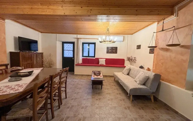 Kansoneta-traditional Mansion in Gastouri Village