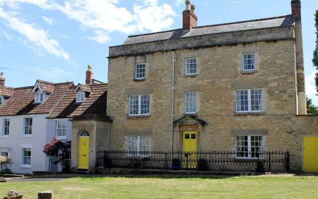 Horsebrook House Apartment