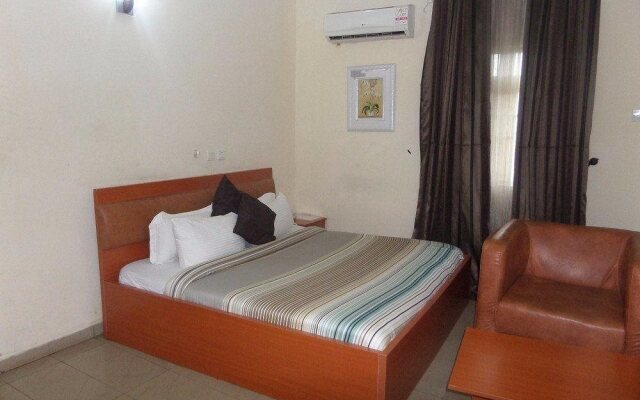 Ralmeton Hotel