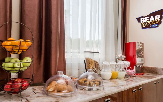 Travelodge Inn & Suites by Wyndham Bell Los Angeles Area