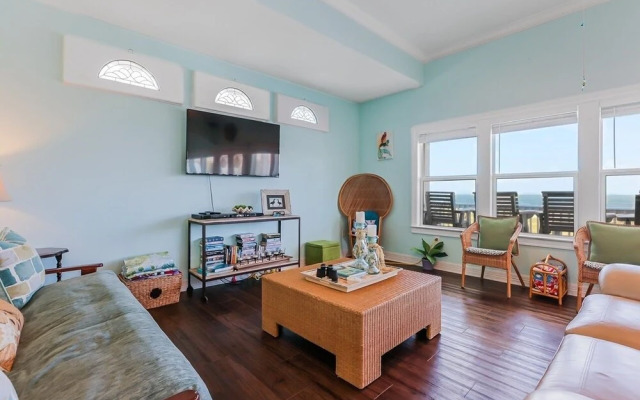 Miss Molly's by RedAwning