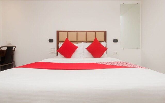 OYO 15902 Hotel Oyster Executive