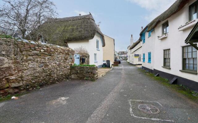 2BD Holiday Apartment in the Heart of Shaldon