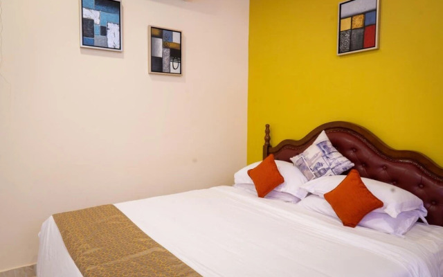 Alcove Beach Resort