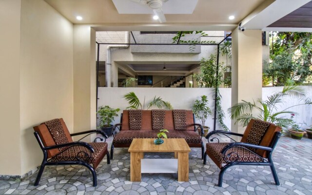 Itsy Hotels Shri Guru Service Apartment