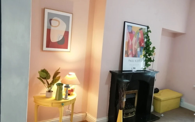 Ashanti Inviting Place Gateshead