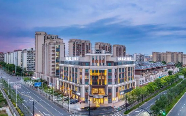 Dishang Boutique Hotel (Shanghai Lingang Baolong Plaza Branch)