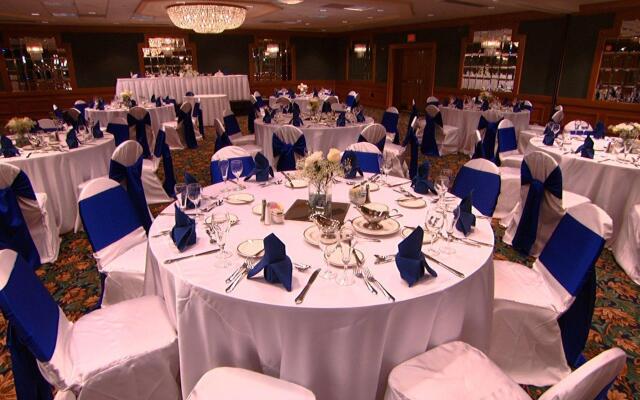 Crowne Plaza Hotel Chicago-Northbrook