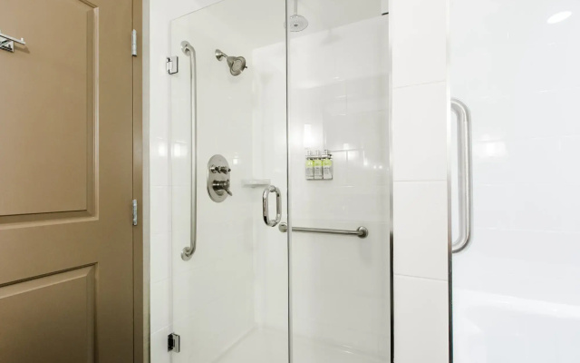 Holiday Inn Express & Suites Spruce Grove - Stony Plain by IHG