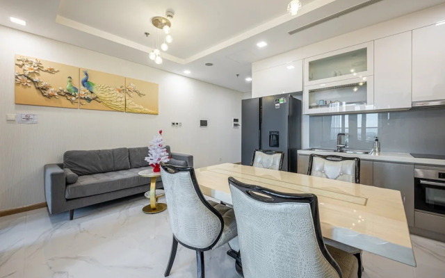 2 Bed Landmark 81