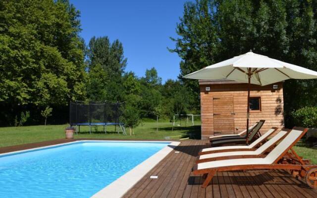 The Coachhouse B&B Bus