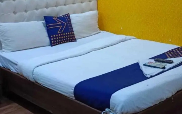 OYO 80898 The Om Sai Residency