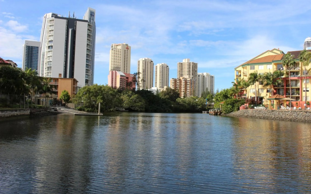 Surfers Riverside Apartments
