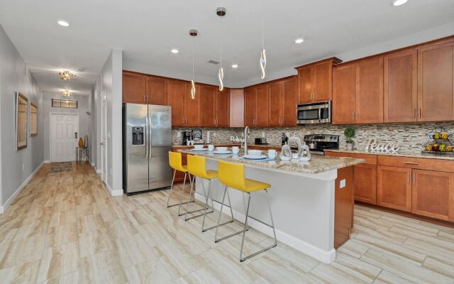5421 Solterra Circle