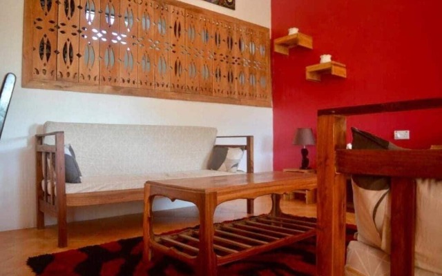 Barabara House