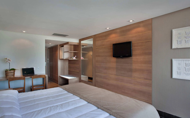 Royalty Barra Hotel