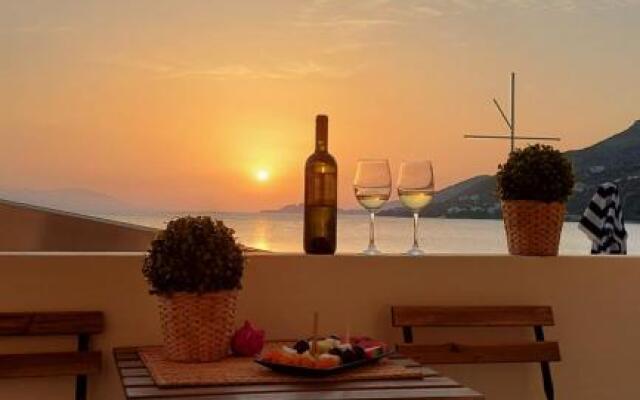Onar Beachfront Residence, Loutraki