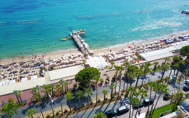 2 room CROISETTE behind CARLTON HOTEL (NEW)