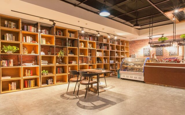 James Joyce Coffetel Chongqing Jiefangbei Pedestrian Street Hongyadong