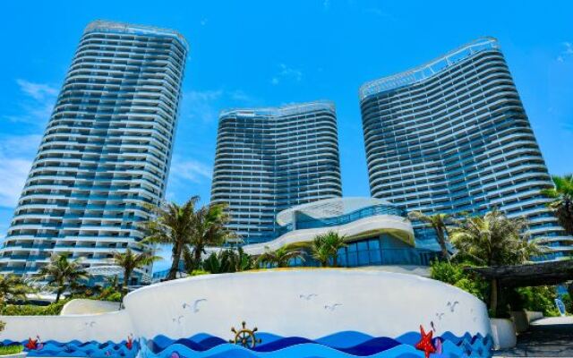 Twin Moon Bay Xianghai Hot Spring Holiday Hotel