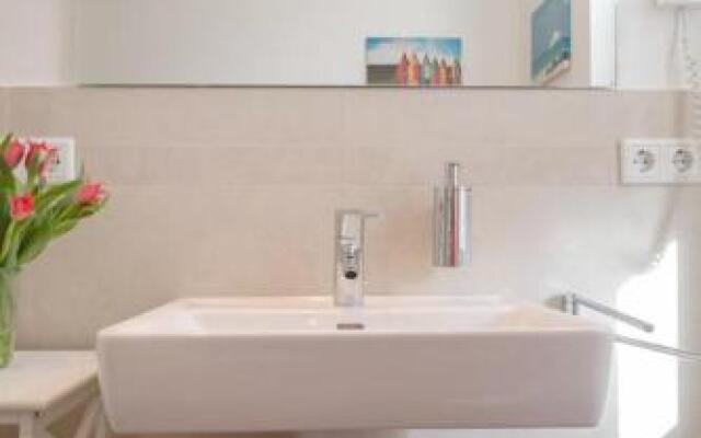 Bom22A 3 White Water