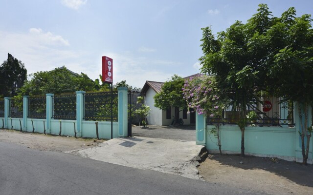 Idola Residence by Oyo Rooms