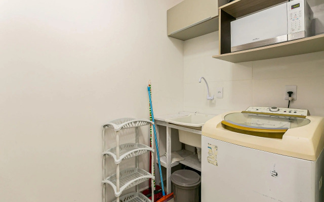 Apto Moderno c/ piscina - quadra mar - RMI201