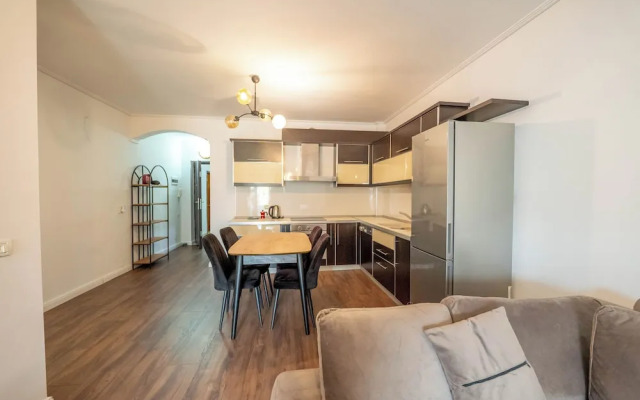 Tirent Apartment Komuna Parisit 2