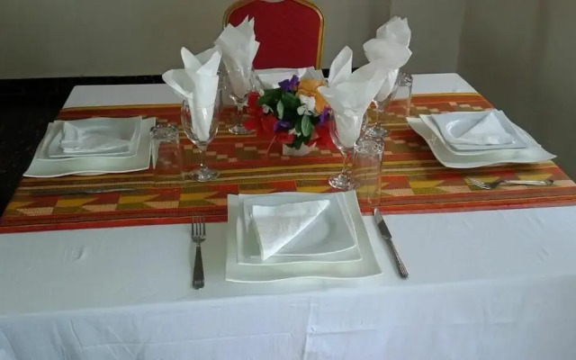 Imans Hotel Dabou