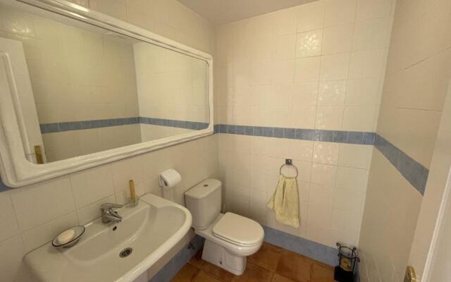 Lovely 3 bed house with communal pool and views