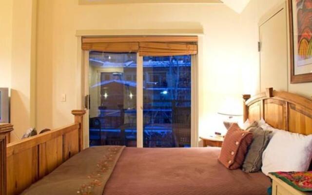 RedAwning Blue Mesa Lodge #41C