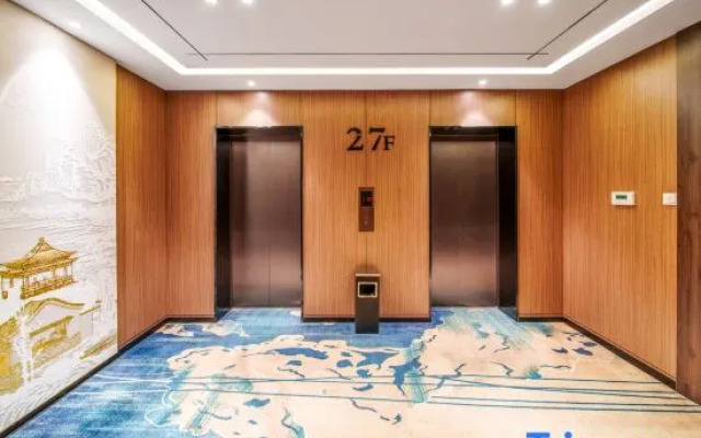 Rezen Dong Hotel