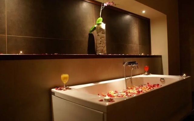 Valis Resort