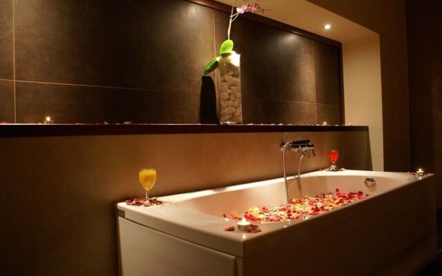 Valis Resort and Spa