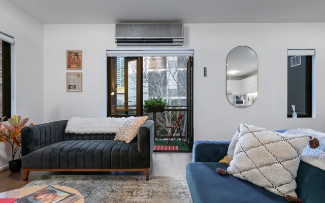 Riverside 2-bed Apartment With Balcony & Parking – Guest Rooms – Melbourne