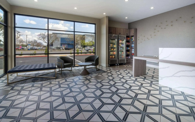 Ramada by Wyndham Modesto Yosemite Area