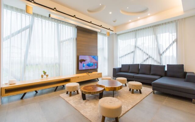 Wo Club Hall