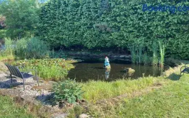 Red Travel Apartment