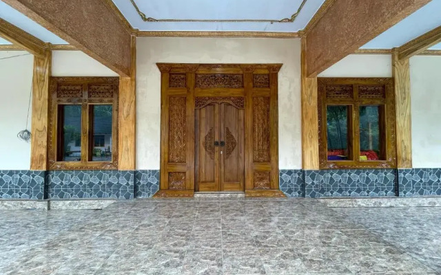 Nadia Hotel